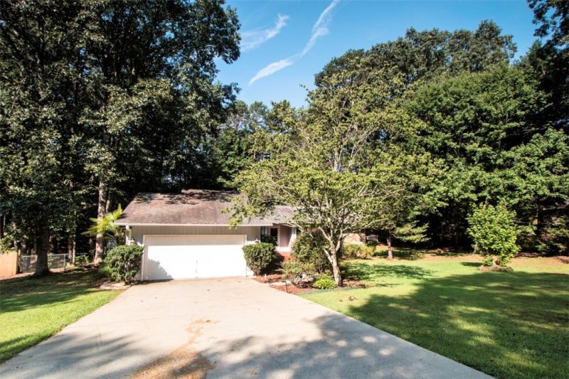 Property image 2 at 107 Poplar Ridge Drive, Westminster, SC 29693