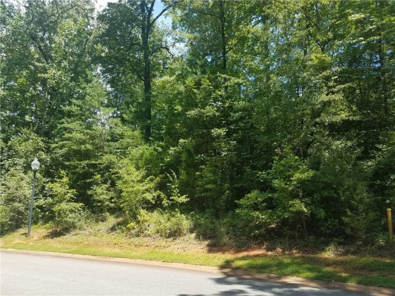 Property image 4 at 98E Waters Edge Lane, West Union, SC 29696