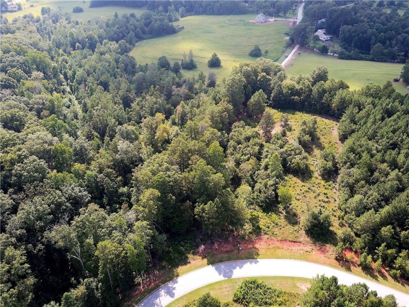 Property image 2 at 318 Stardust Lane, Seneca, SC 29672