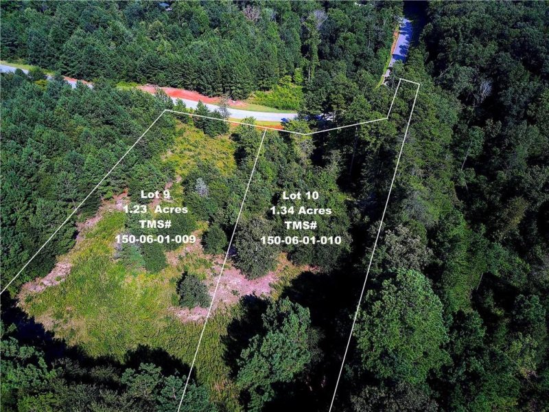 Property image 2 at 320 Stardust Lane, Seneca, SC 29672