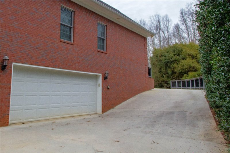 Property image 3 at 102 Sugar Maple Court, Clemson, SC 29631