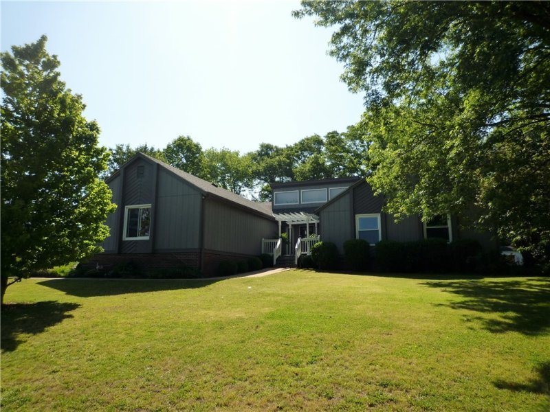 Property image 2 at 203 Oakwood Estates Drive, Anderson, SC 29621