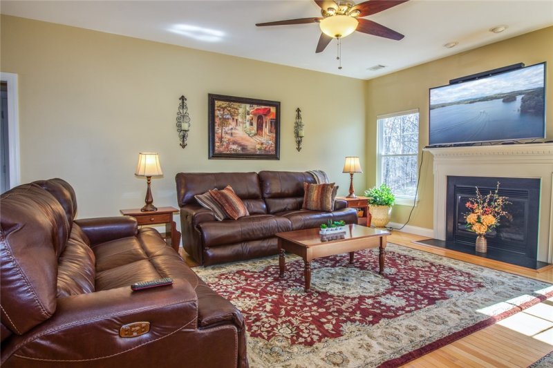 Property image 3 at 4 Harbour View Drive, Salem, SC 29676