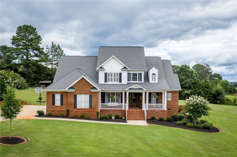 Property image 2 at 108 Carolina Cup, Belton, SC 29627