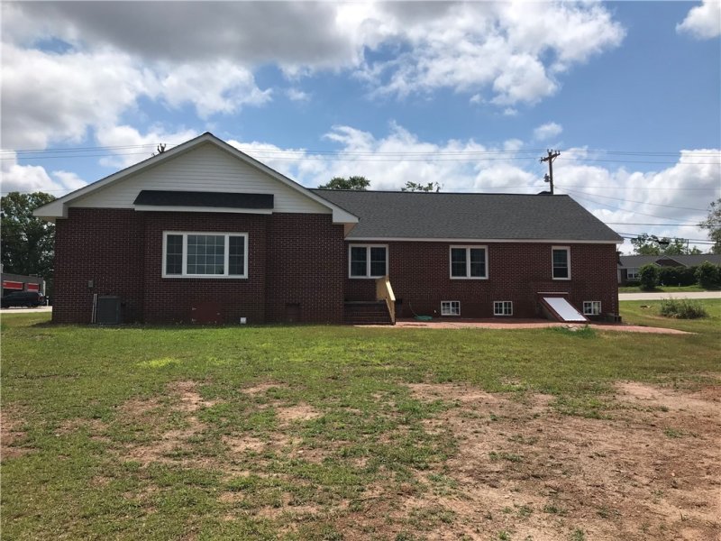 Property image 4 at 714 Oak Street, Seneca, SC 29678