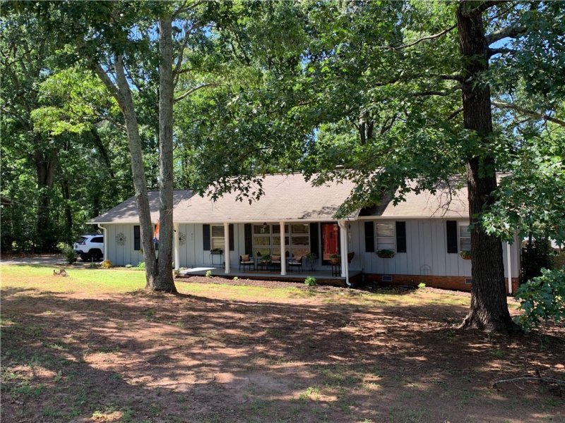 Property image 3 at 411 Fernwood Drive, Seneca, SC 29678