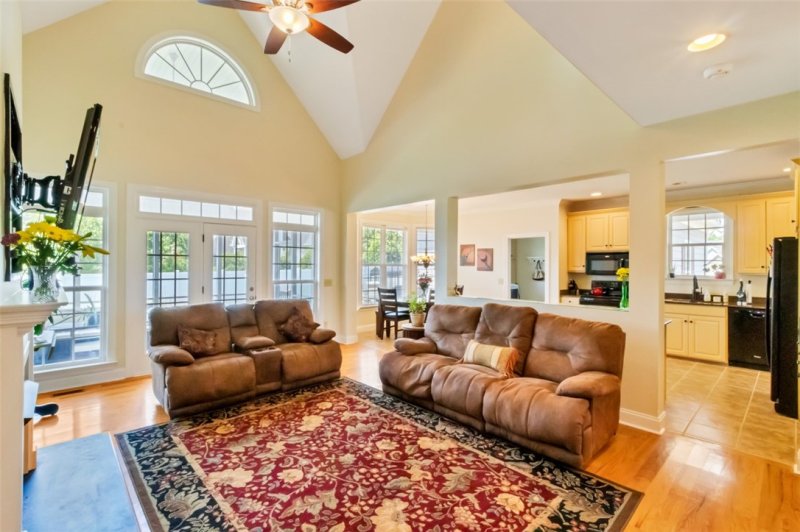 Property image 3 at 202 Edens Ridge Drive, Six Mile, SC 29682