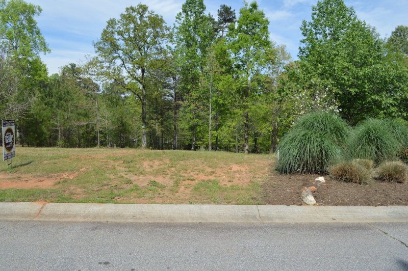 Property image 2 at 111 Abaco Lane, Seneca, SC 29672