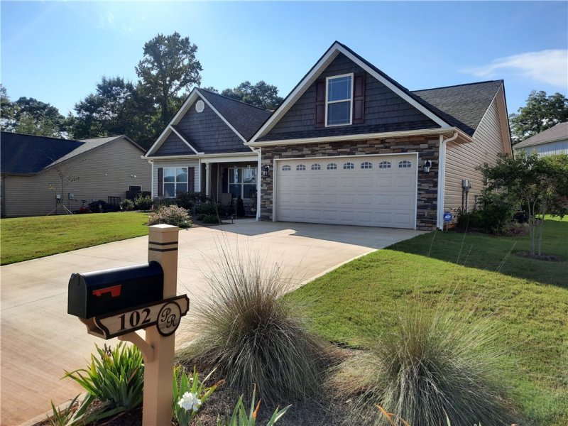 Property image 2 at 102 Pheasant Ridge Drive, Anderson, SC 29626