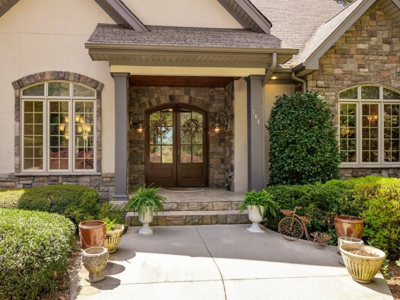 Property image 4 at 704 Dewberry Way, Seneca, SC 29672