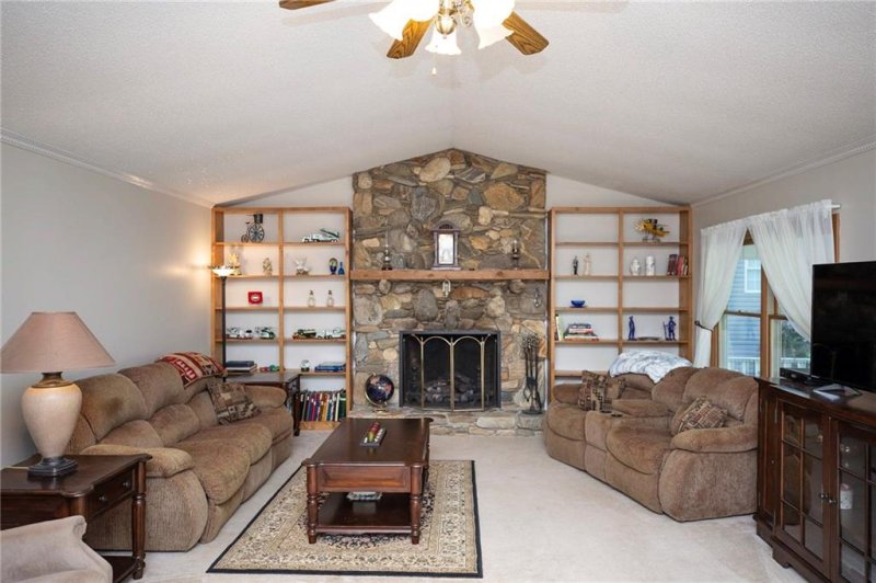 Property image 5 at 203 Lakefront Road, Townville, SC 29689