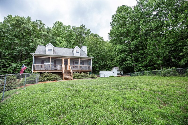 Property image 4 at 315 Valley Drive, Walhalla, SC 29691