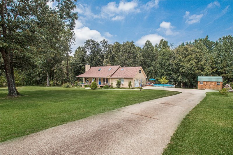 Property image 3 at 200 Valley Drive, Townville, SC 29689