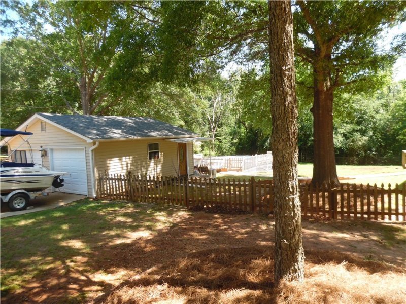 Property image 3 at 936 Dogwood Lane Lane, Townville, SC 29689
