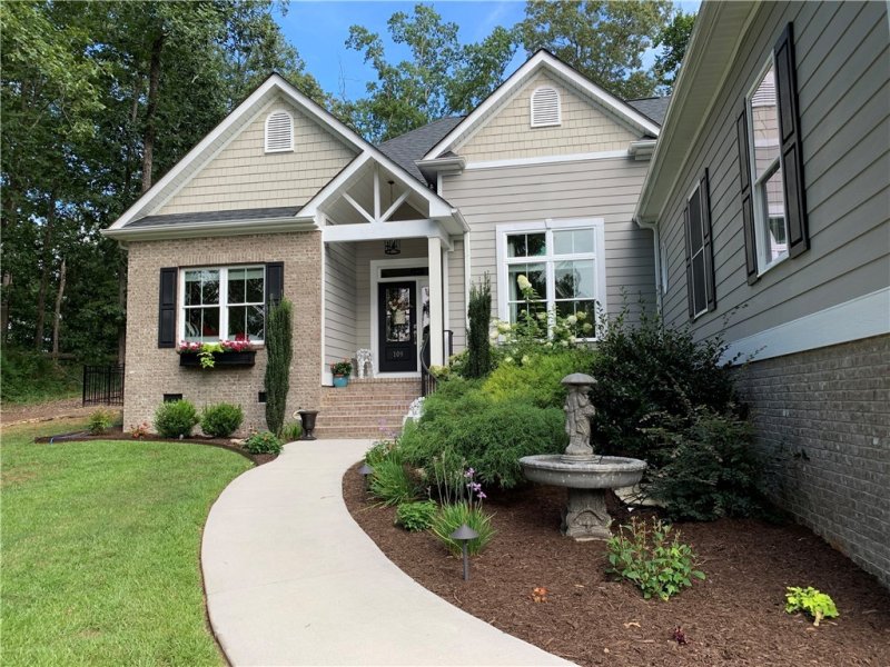 Property image 2 at 109 Linkside Drive, Anderson, SC 29621