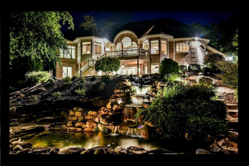 128 Wynward Pointe Drive