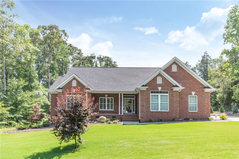 Property image 2 at 134 Creekwalk Drive, Anderson, SC 29625