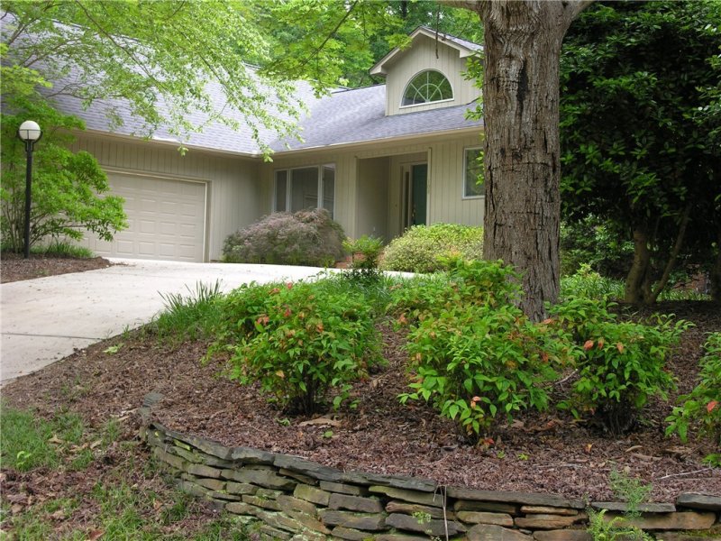 Property image 2 at 108 Steppingstone Way, Central, SC 29630