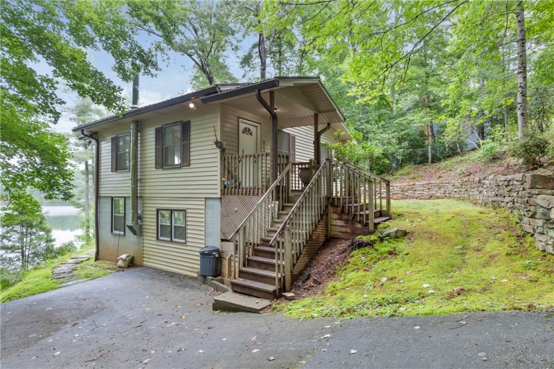 Property image 2 at 412 Hidden Road, Tamassee, SC 29686