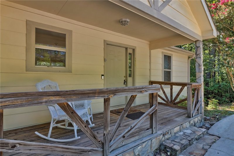 Property image 5 at 370 Woodmere Drive, Pickens, SC 29671