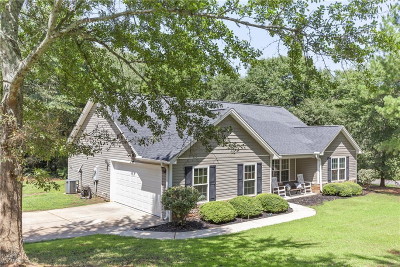 Property image 2 at 1002 Nashmore Drive, Anderson, SC 29625