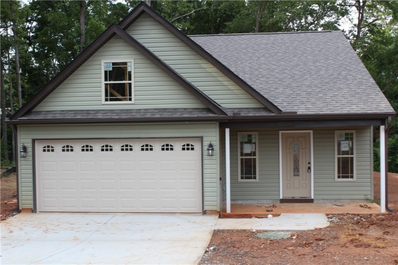 104 Monticello Circle