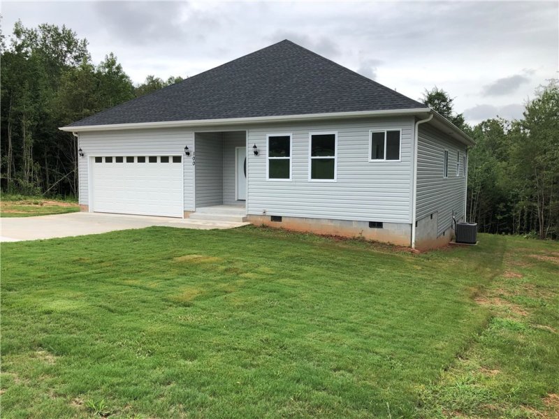 Property image 2 at 100 Moses Drive, Anderson, SC 29626