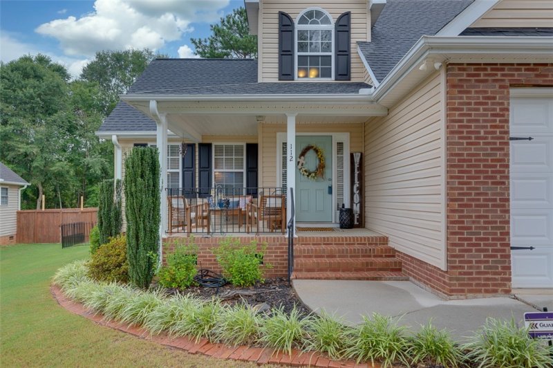 Property image 3 at 112 Royal Drive, Williamston, SC 29697