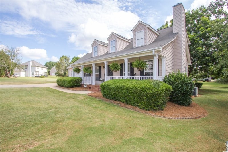 Property image 3 at 104 Laurens Court, Anderson, SC 29621