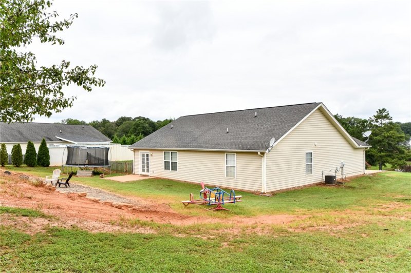 Property image 4 at 103 Claridge Place, Belton, SC 29627