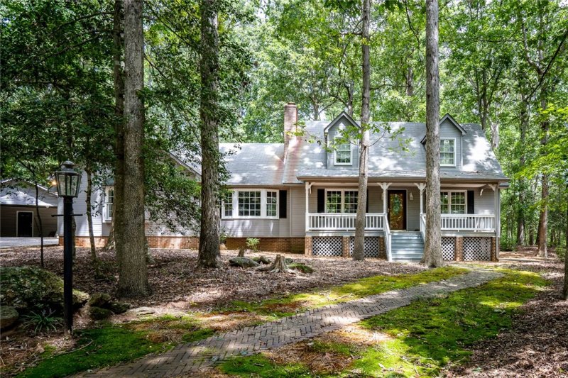 Property image 2 at 204 Oak Hollow, Pendleton, SC 29670