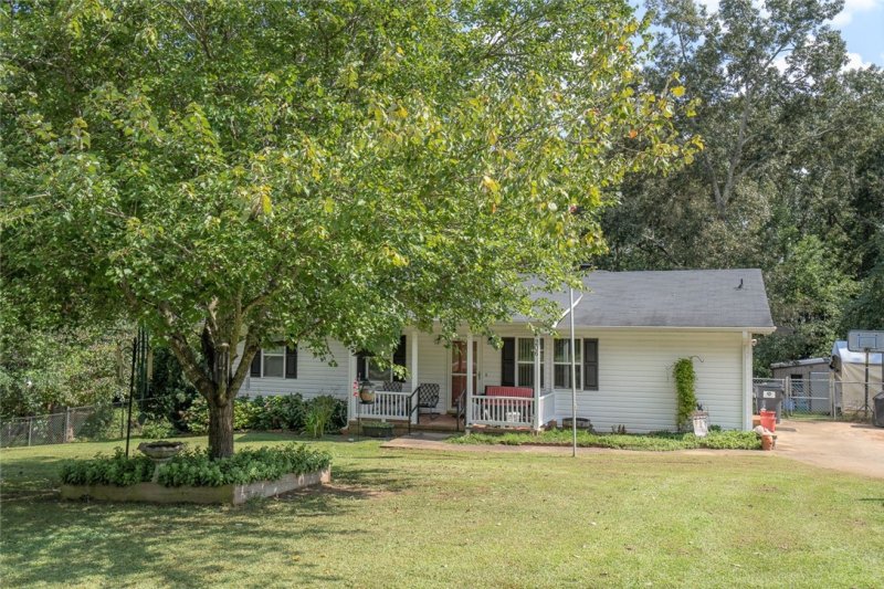 Property image 2 at 206 Dogwood Court, Piedmont, SC 29673