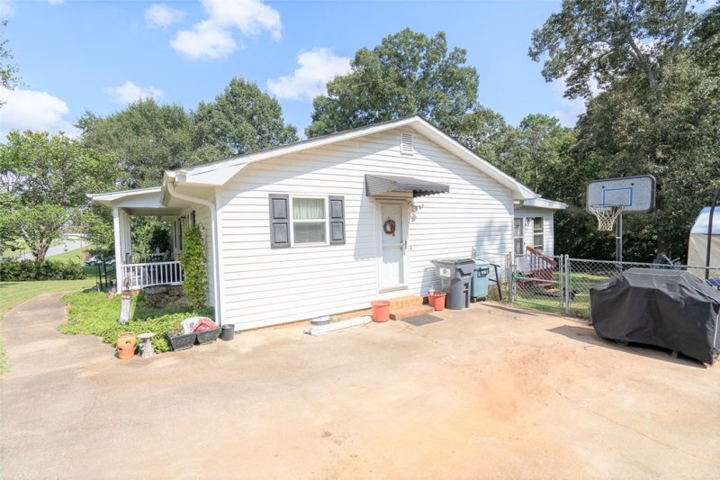 Property image 5 at 206 Dogwood Court, Piedmont, SC 29673