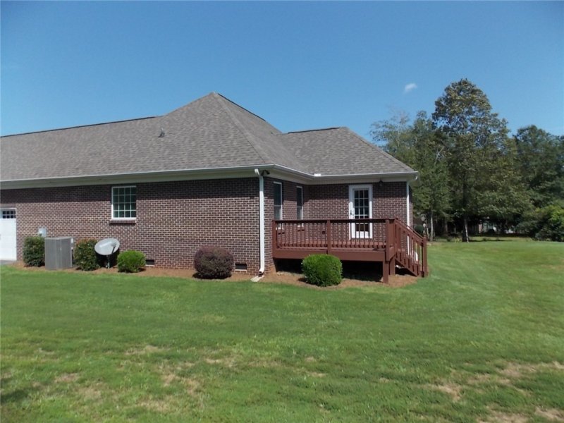 Property image 4 at 210 Fairway Drive, Pickens, SC 29671