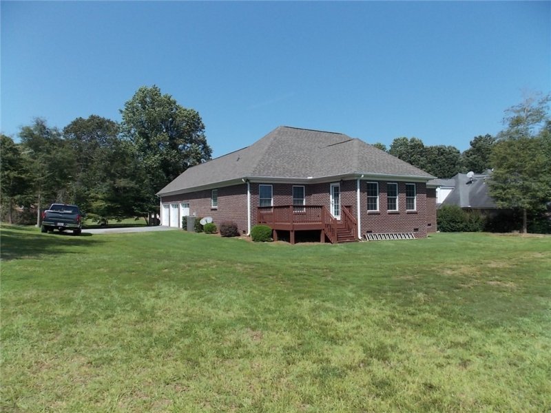 Property image 5 at 210 Fairway Drive, Pickens, SC 29671