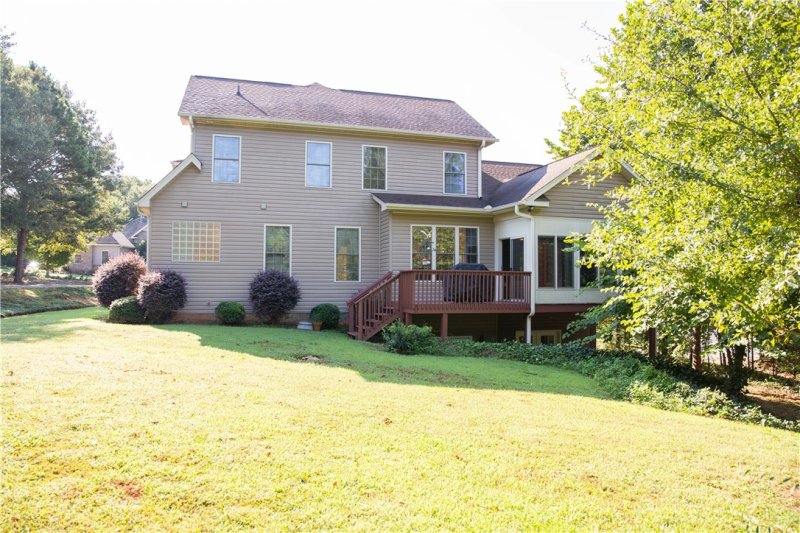 Property image 2 at 517 Ivy Spring Court, Seneca, SC 29678