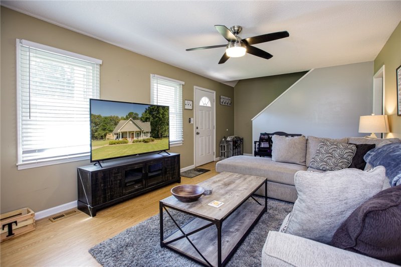 Property image 5 at 205 Lakeside Lane, Liberty, SC 29657