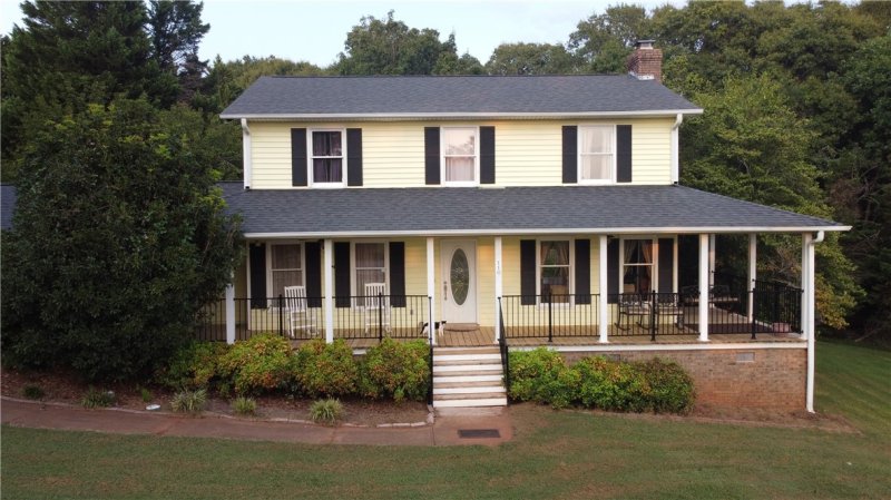 Property image 2 at 110 Frances Cannon Drive, Anderson, SC 29621