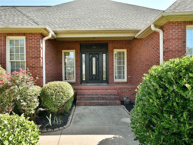 Property image 3 at 107 Glen Arbor Court, Easley, SC 29642