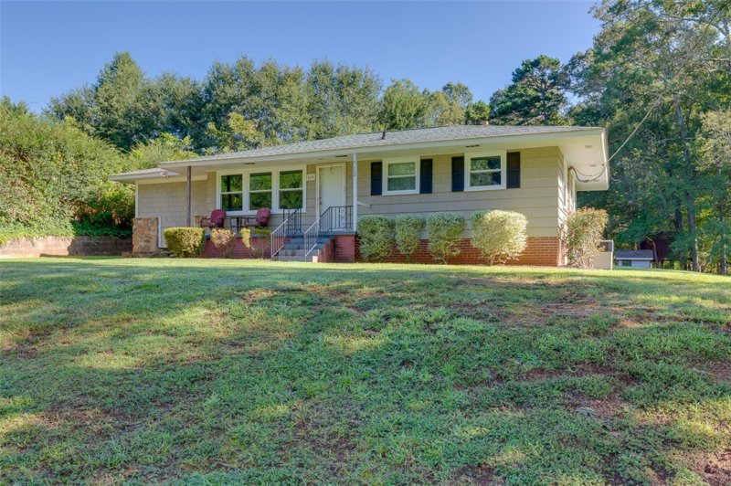 Property image 2 at 112 Pineview Drive, Liberty, SC 29657