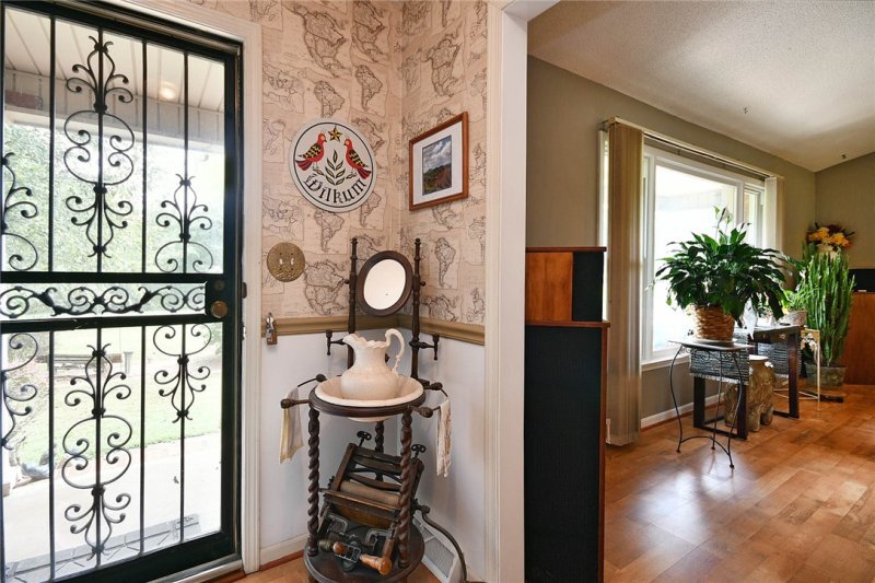 Property image 4 at 510 Old Pendleton Road, Easley, SC 29642