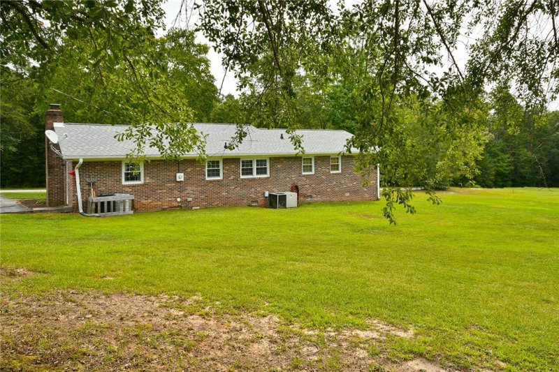 Property image 5 at 417 Springdale Avenue, Liberty, SC 29657