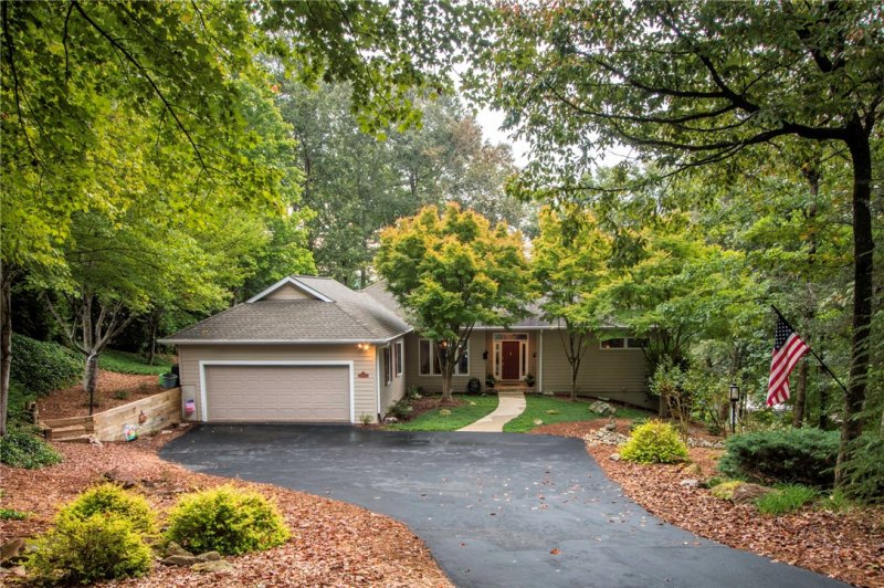 213 Talons Ridge Road