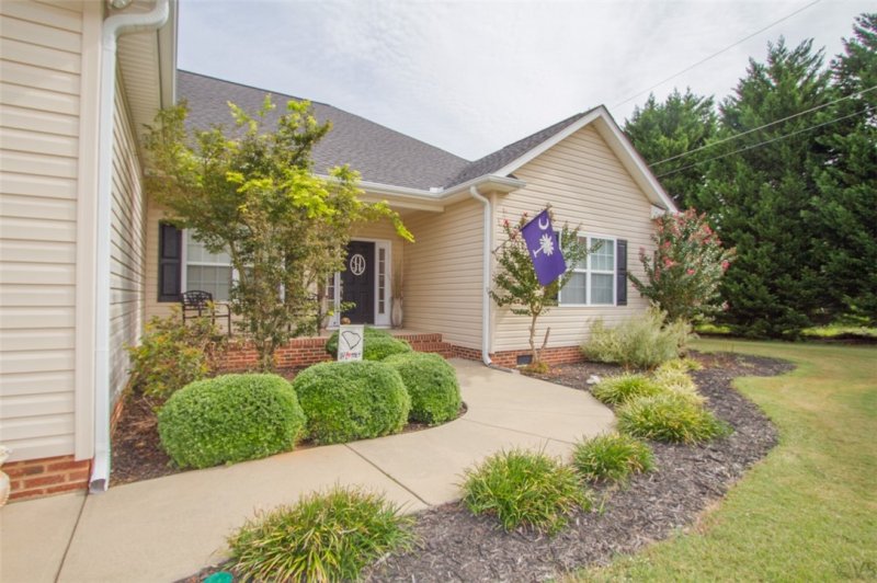 Property image 2 at 100 Trudy Lane, Anderson, SC 29621