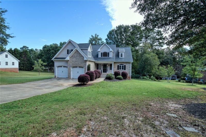 Property image 2 at 103 Greenbriar Road, Anderson, SC 29621