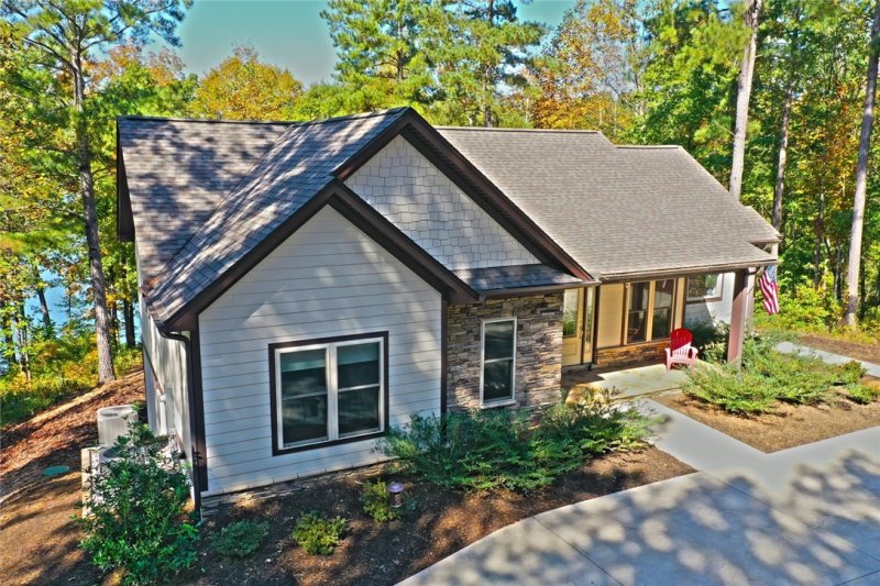 Property image 3 at 329 High Hampton Road, Salem, SC 29676