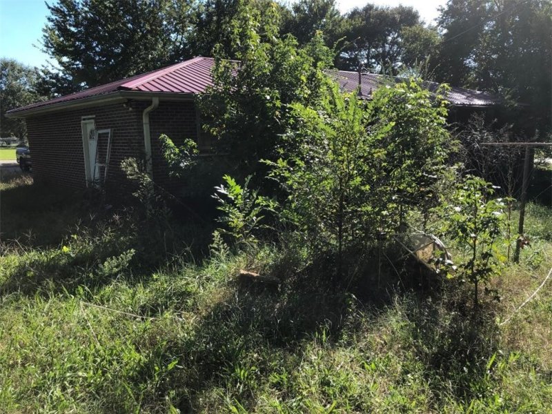 Property image 4 at 1003 MOUCHET Circle, Starr, SC 29684