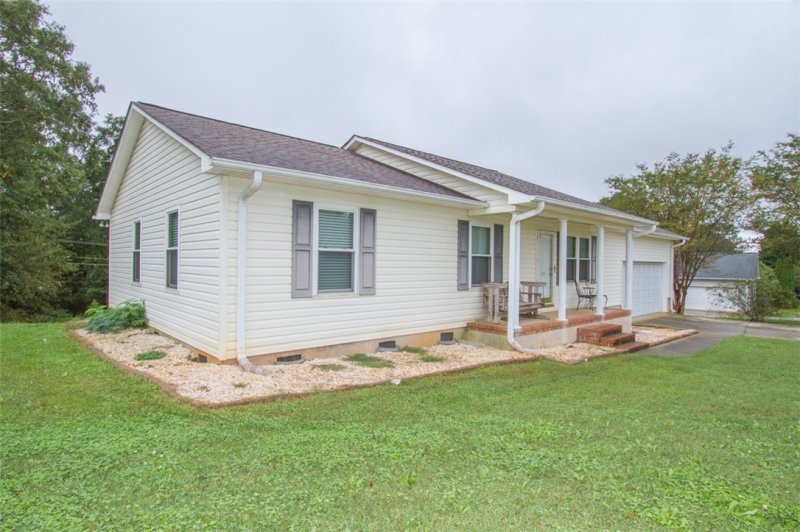 Property image 2 at 119 Sussex Way, Anderson, SC 29625