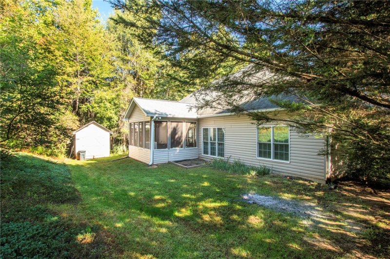 Property image 5 at 402 Autumn Trace, Seneca, SC 29678