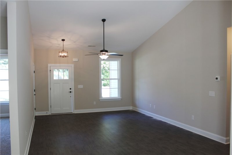 Property image 4 at 107 Cove View Court, Seneca, SC 29678